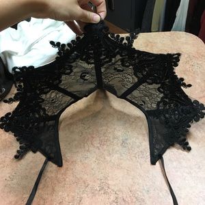 Victorian, gothic collar