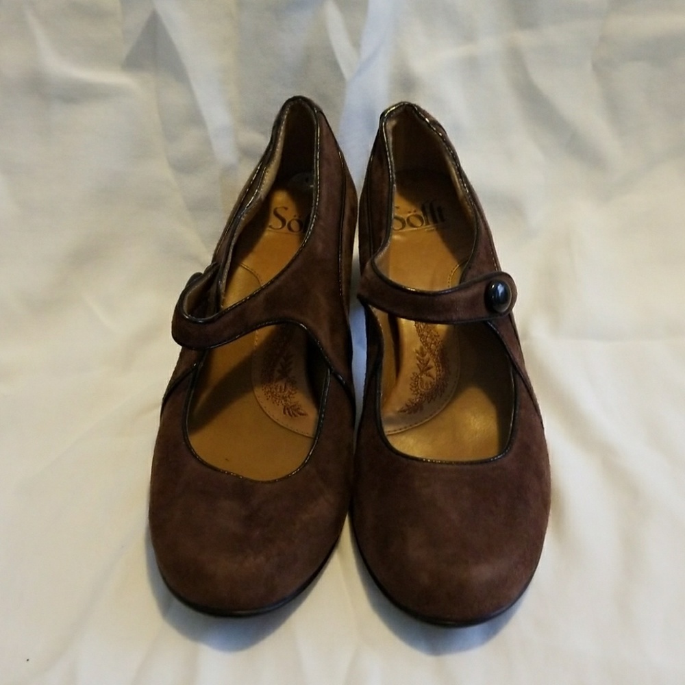 Brown Suede Sofft Mary Jane Pumps, size 7 1/2
