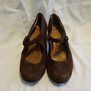Brown Suede Sofft Mary Jane Pumps, size 7 1/2