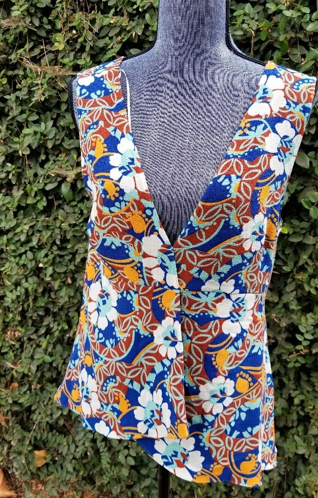 Zara women sleeveless floral blouse top Sz medium