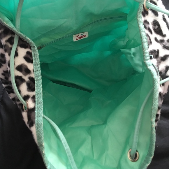 Leopard Backpack - Picture 2 of 4