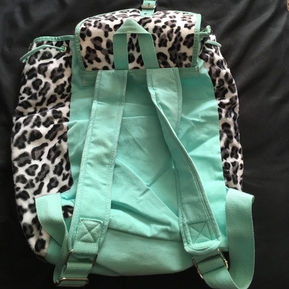 Leopard Backpack - Picture 3 of 4
