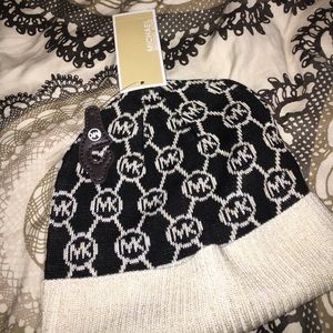 Michael Kors woman hat