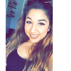 Meet your Posher, Araceli