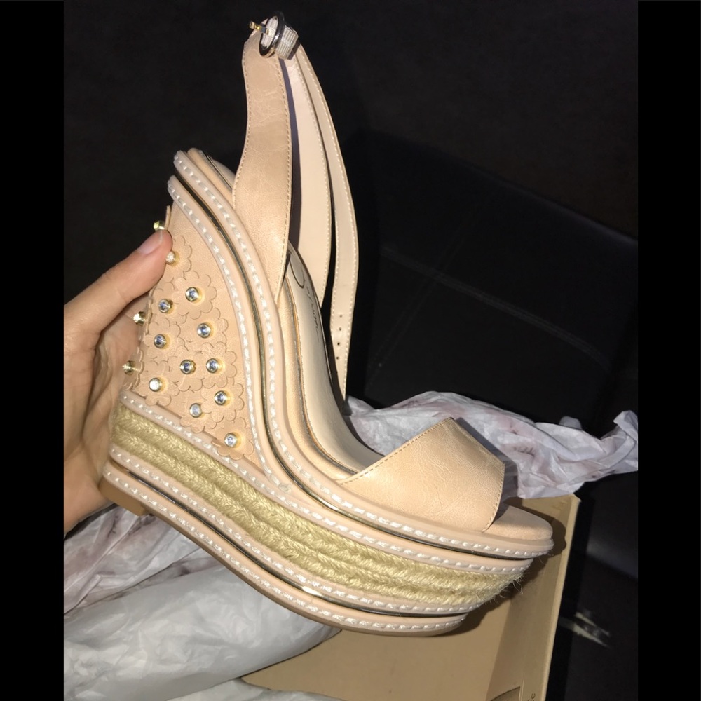 Jessica Simpson Wedges