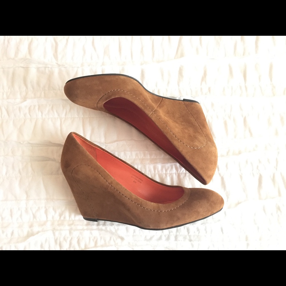 VIA SPIGA Amelia suede wedges