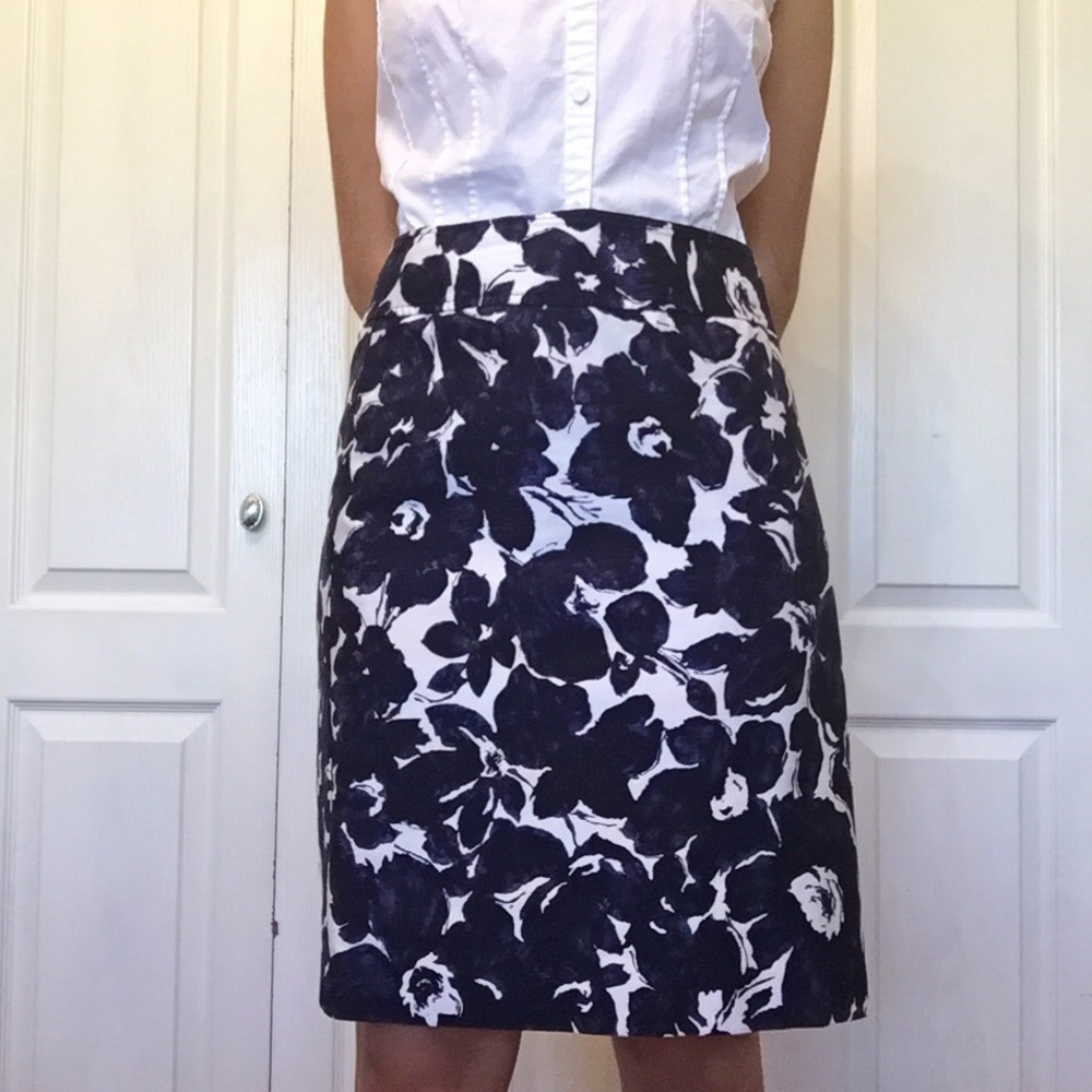 Jones New York Skirt
