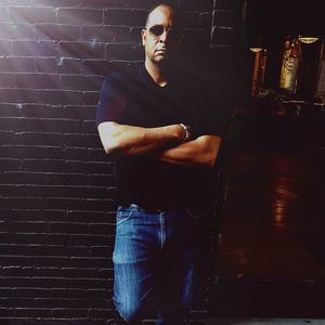 Meet your Posher, Carlos