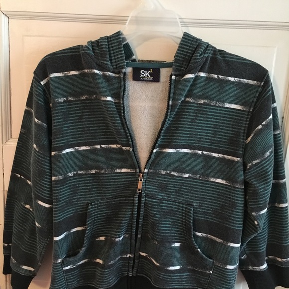 Zip up with hood - Picture 1 of 2