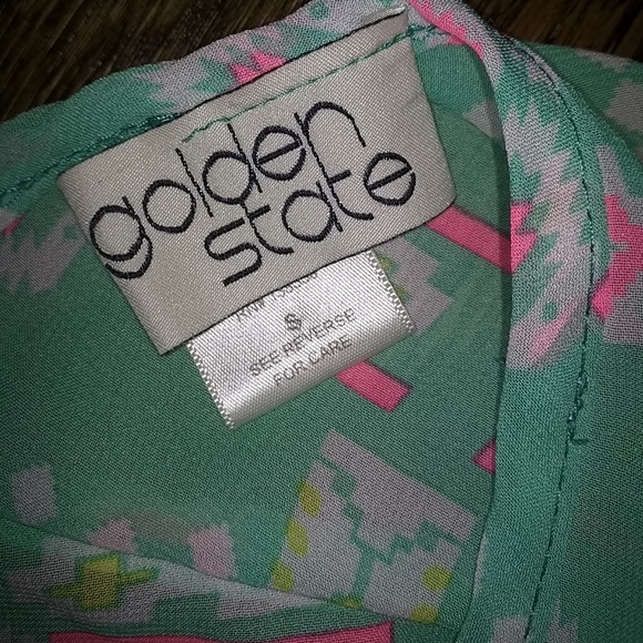 Golden State short sleeve sheer top - Picture 4 of 4