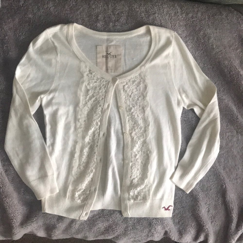 white hollister cardigan with lace front