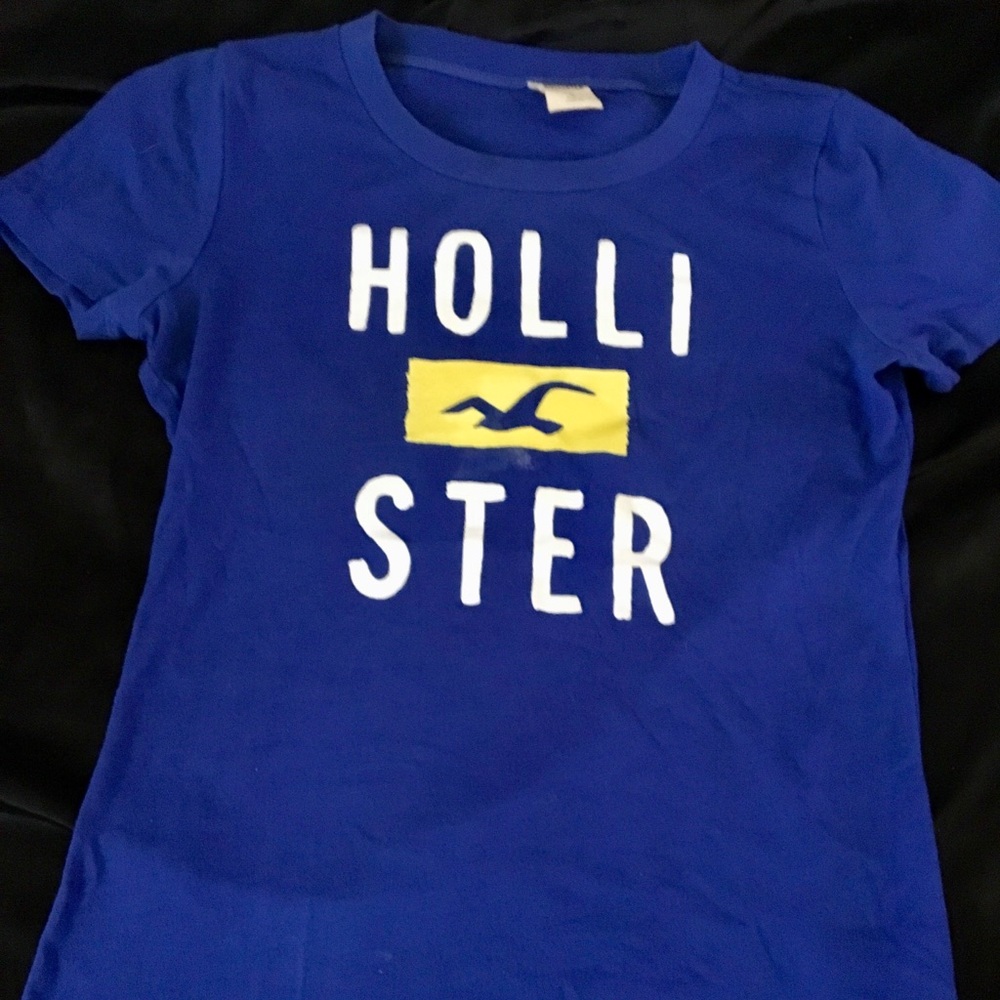 Brilliant Blue Hollister Top💙