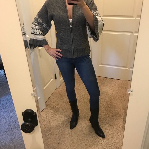 ⚠️only 2 left⚠️ 5⭐️ wool blend zip up sweater S - Picture 4 of 7