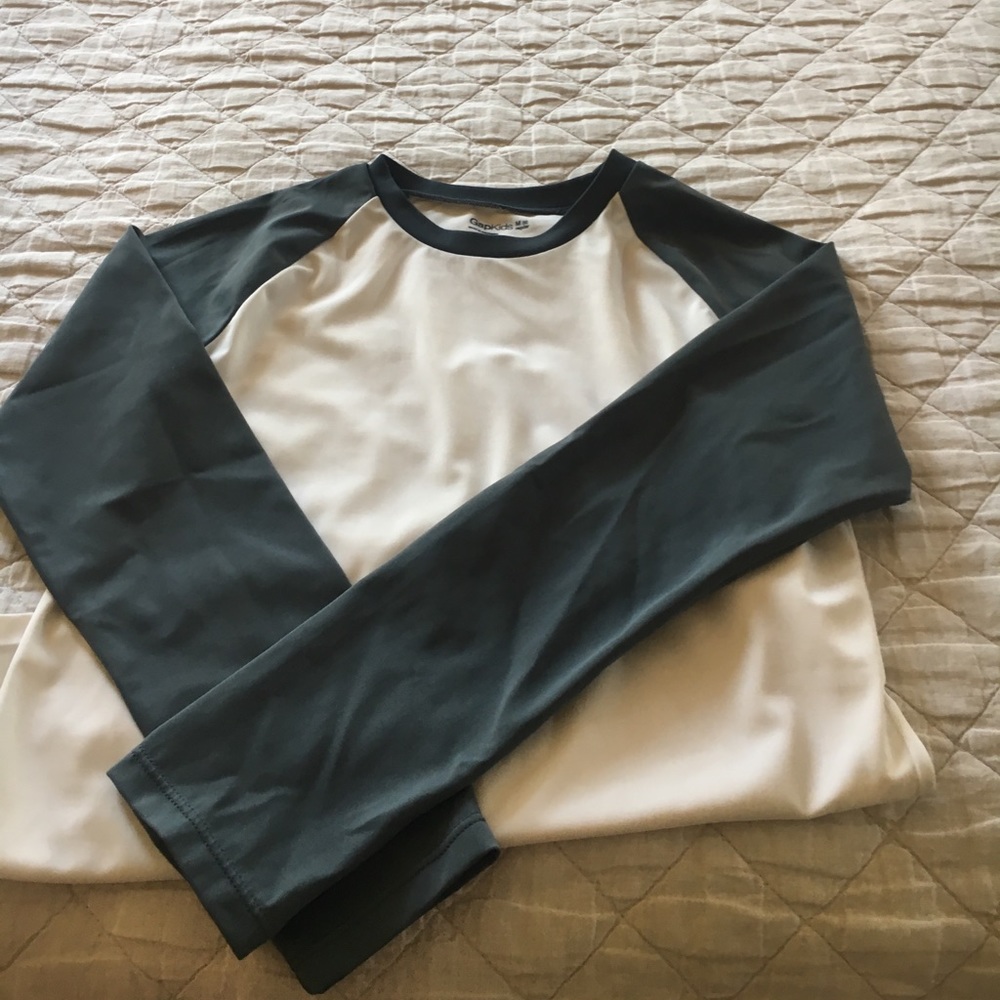 Gap Kids Long Sleeve -polyester and spandex