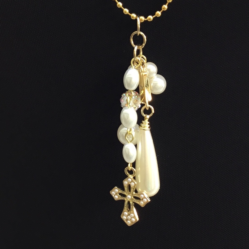 Elegant Cross with Pearls Necklace