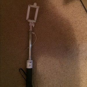 Extending selfie stick