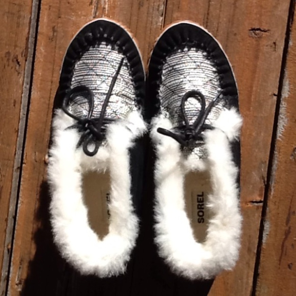 Sorel OUT N ABOUT MOC black boots women's size 8