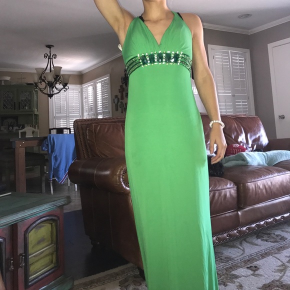 Prom dress - Picture 1 of 3