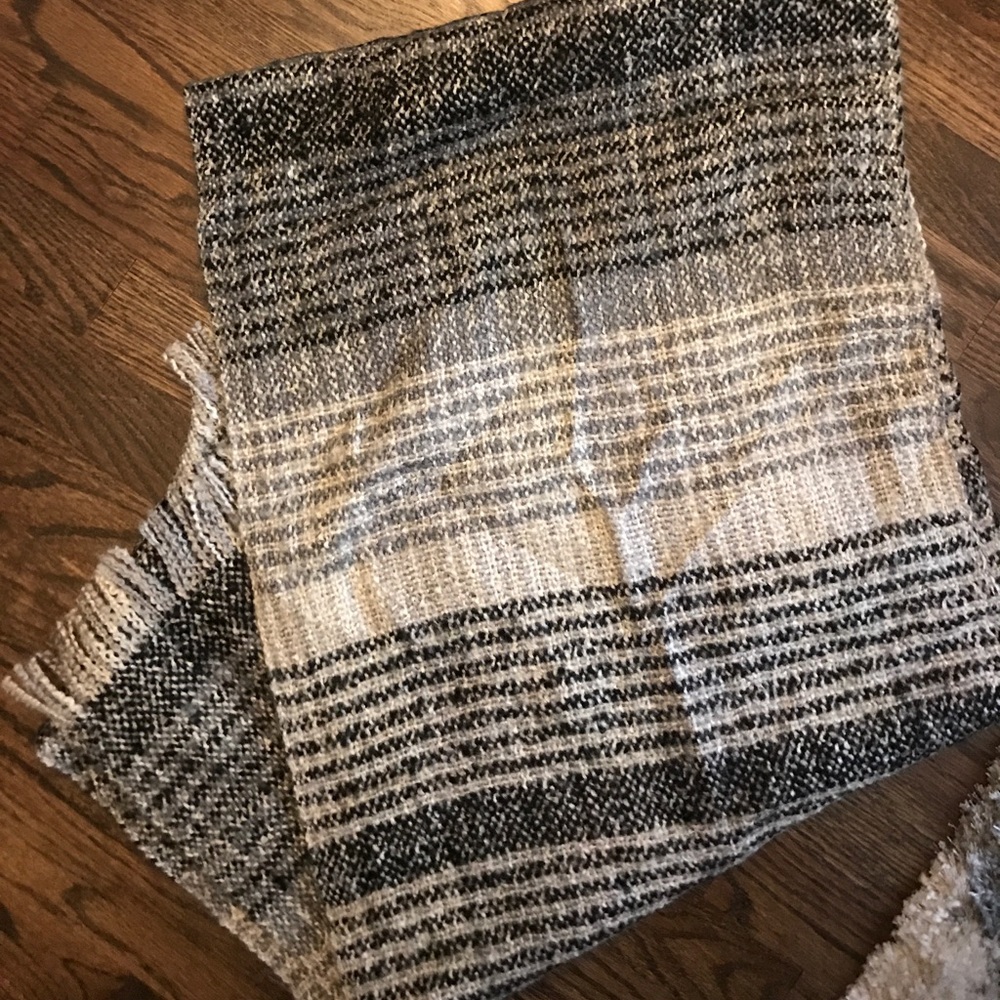 Loft scarf