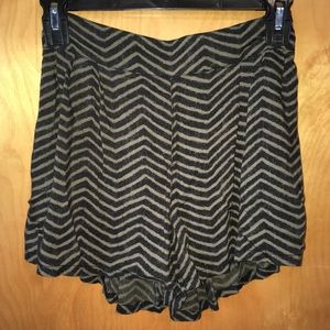 AEO Chevron Shorts