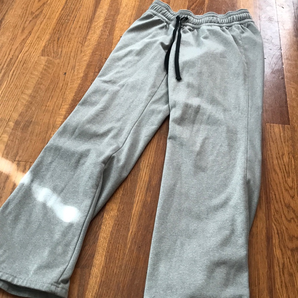 Gray under armour sweats