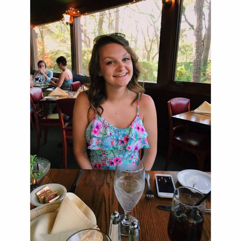 Meet your Posher, Carly