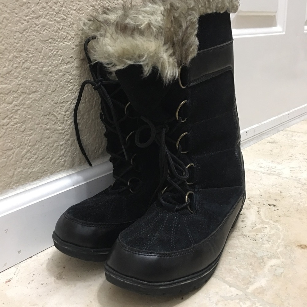 Black faux fur winter boots. Barely worn.