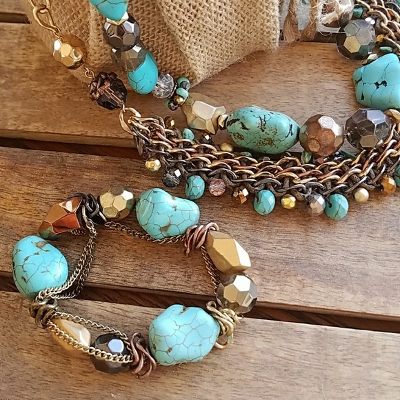 🚫SOLD🚫🎀SALE🎀3 piece Gold and Turquoise set - Picture 2 of 3
