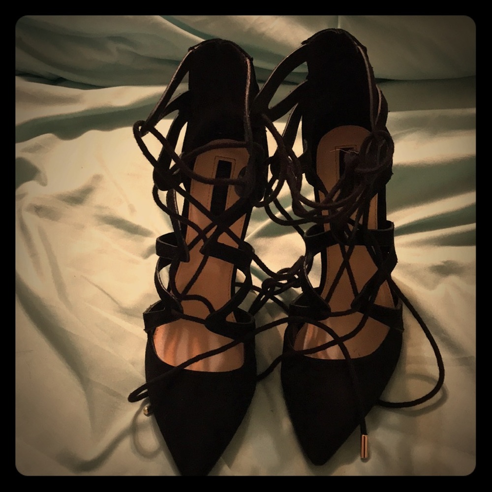 Tie up heels