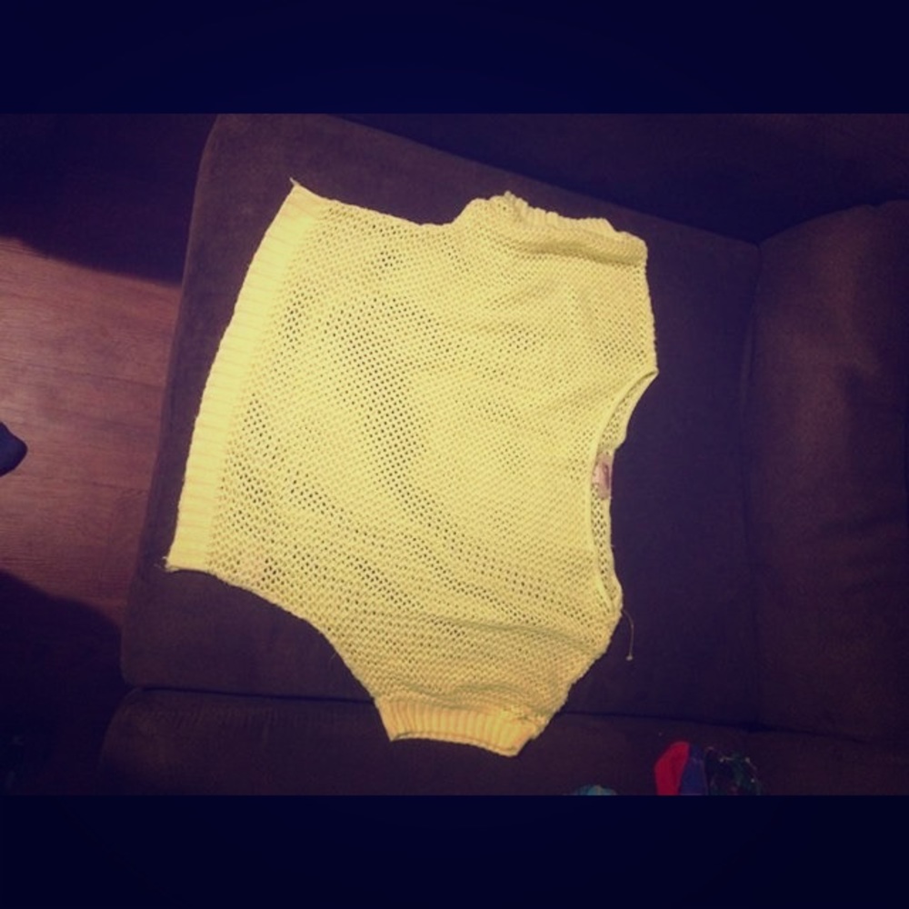 Yellow knit top