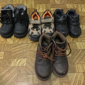Sold 4for 12, winter boots size 7, sneakers size 9