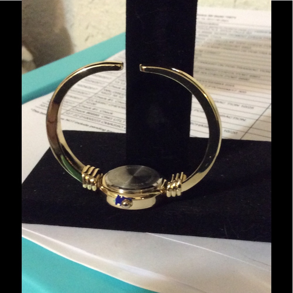 Like new, gold snowflake bracelet watch - Picture 2 of 3