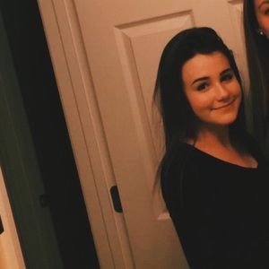 Meet your Posher, Abbi