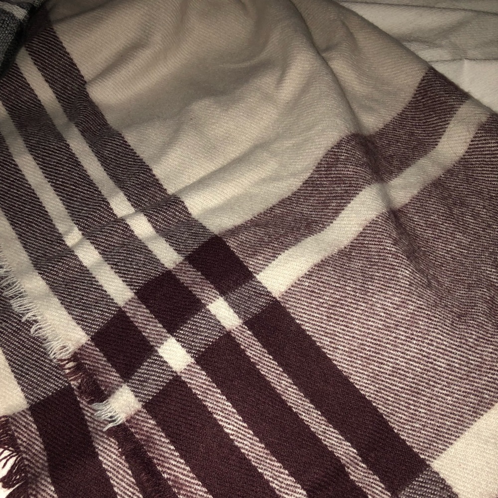 Maroon and Cream blanket scarf!!