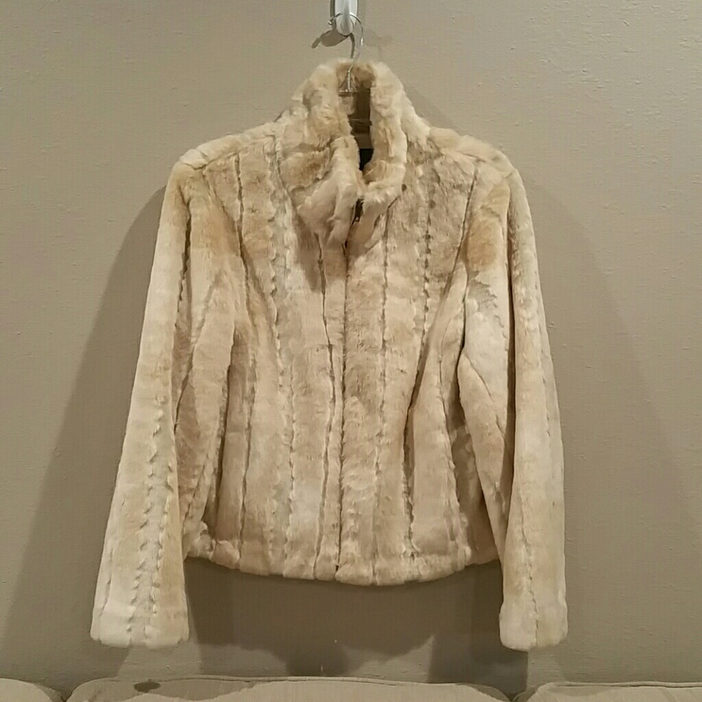 Kristen Blake luxurius fur coat