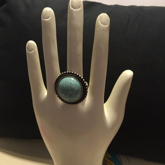 Old Navy Turquoise and Silver Statement Ring - Picture 1 of 3