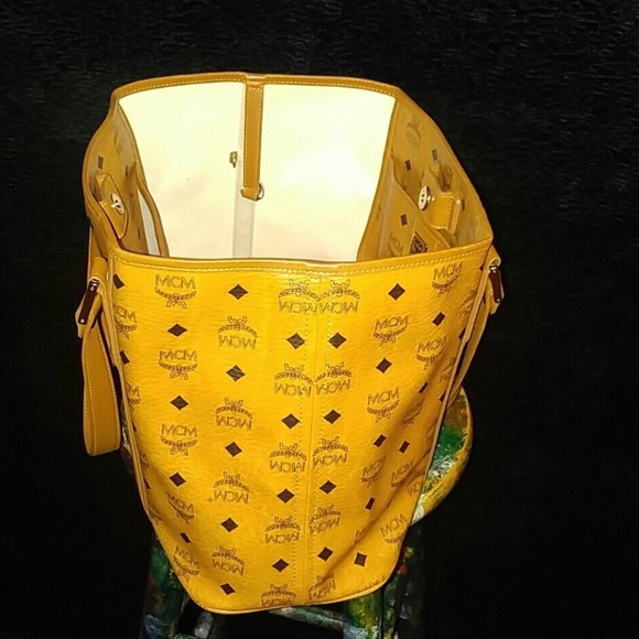 PRICE DROP!! 2 DAYS ONLY!! Trade value $700 - Picture 2 of 4