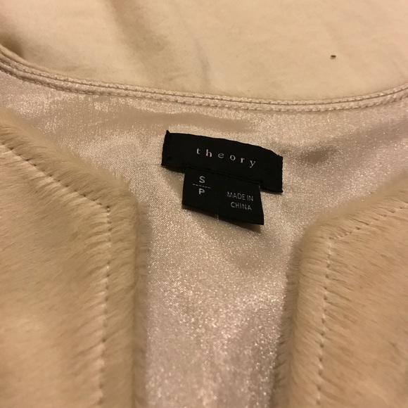 Gorgeous calf fur Theory peplum top - Picture 4 of 5