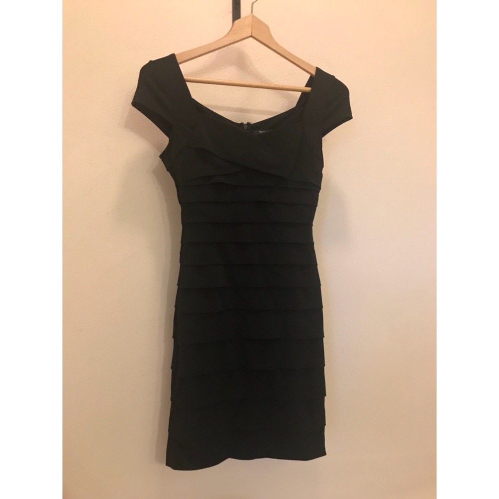 White House Black Market Slimming Dress - Size 4P