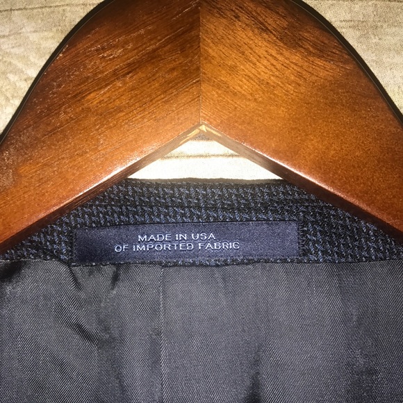 •Joseph Abboud Navy Blazer- U.S.A. Made!• - Picture 4 of 6