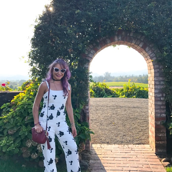 Meet Your Posher - Picture 6 of 8