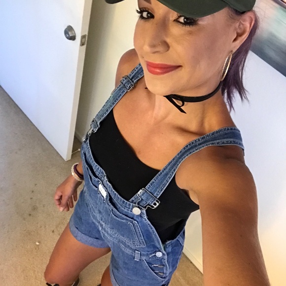 Meet Your Posher - Picture 8 of 8