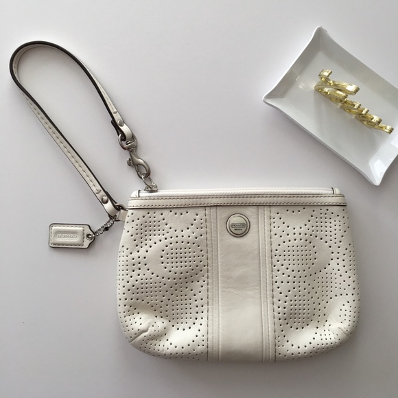 Coach Handbags - NWOT {Coach} Leather Wristlet