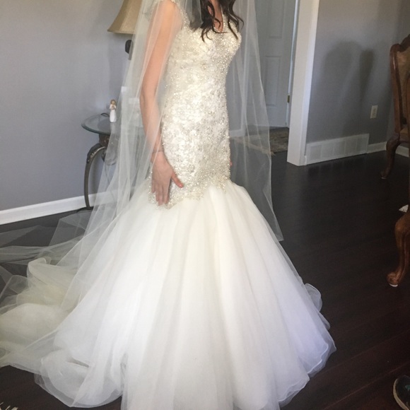 ALLURE BRIDALS WEDDING DRESS - Picture 4 of 6