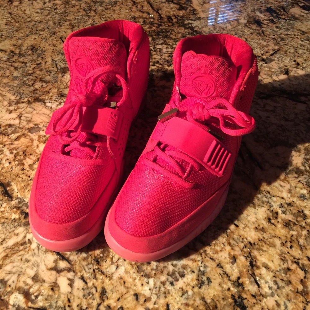 Men’s Size 10 Sneaker