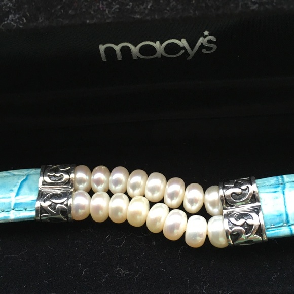 Macys Jewelry - NEW Silver, freshwater Pearl, Leather bracelet