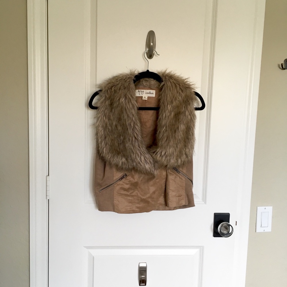 Yag Couture Faux Fur Tan ZIP Up Vest Medium