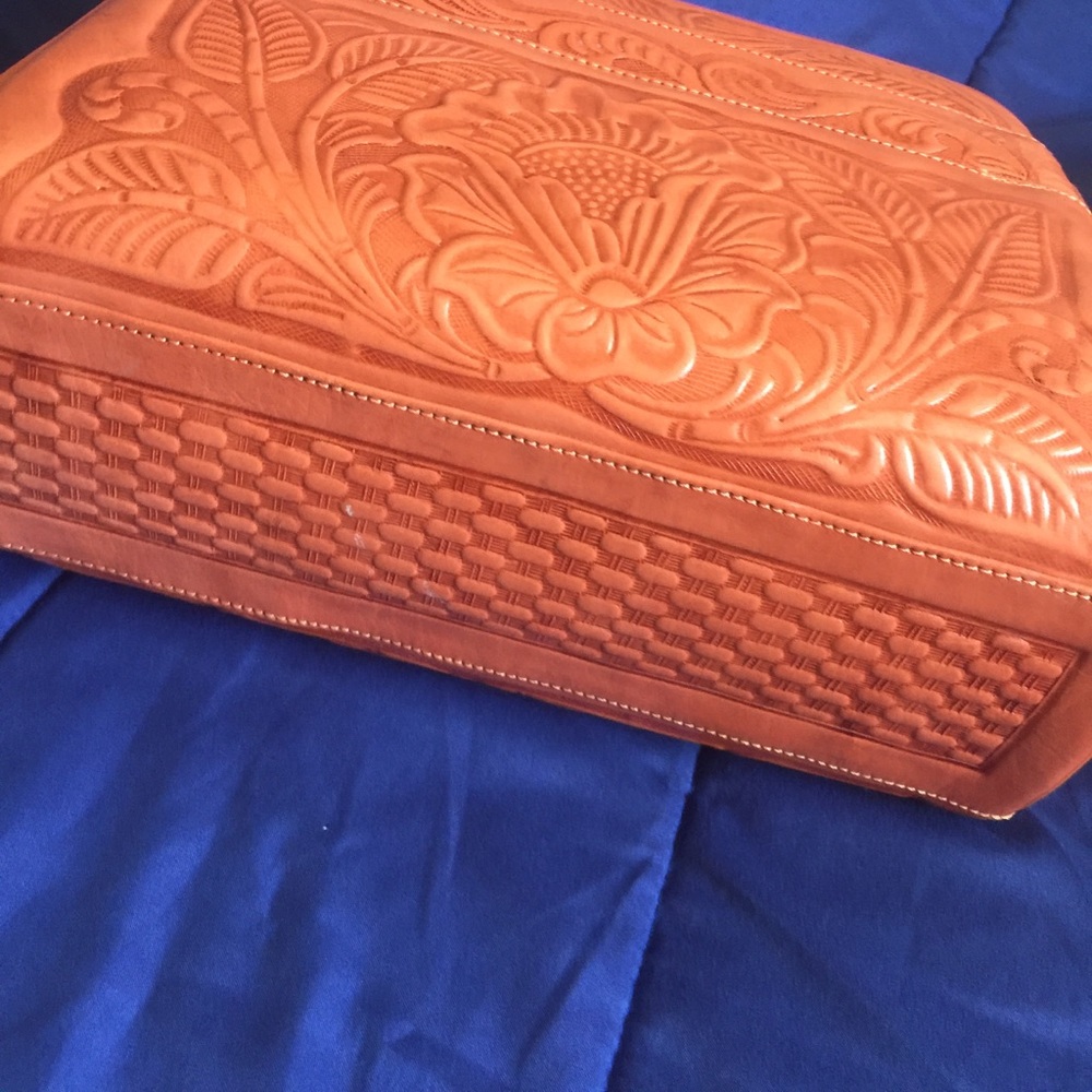 Purse - Picture 5 of 5