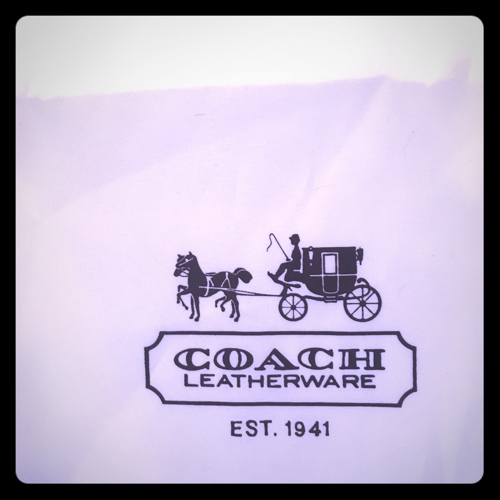 Large tote Coach Dust Cover