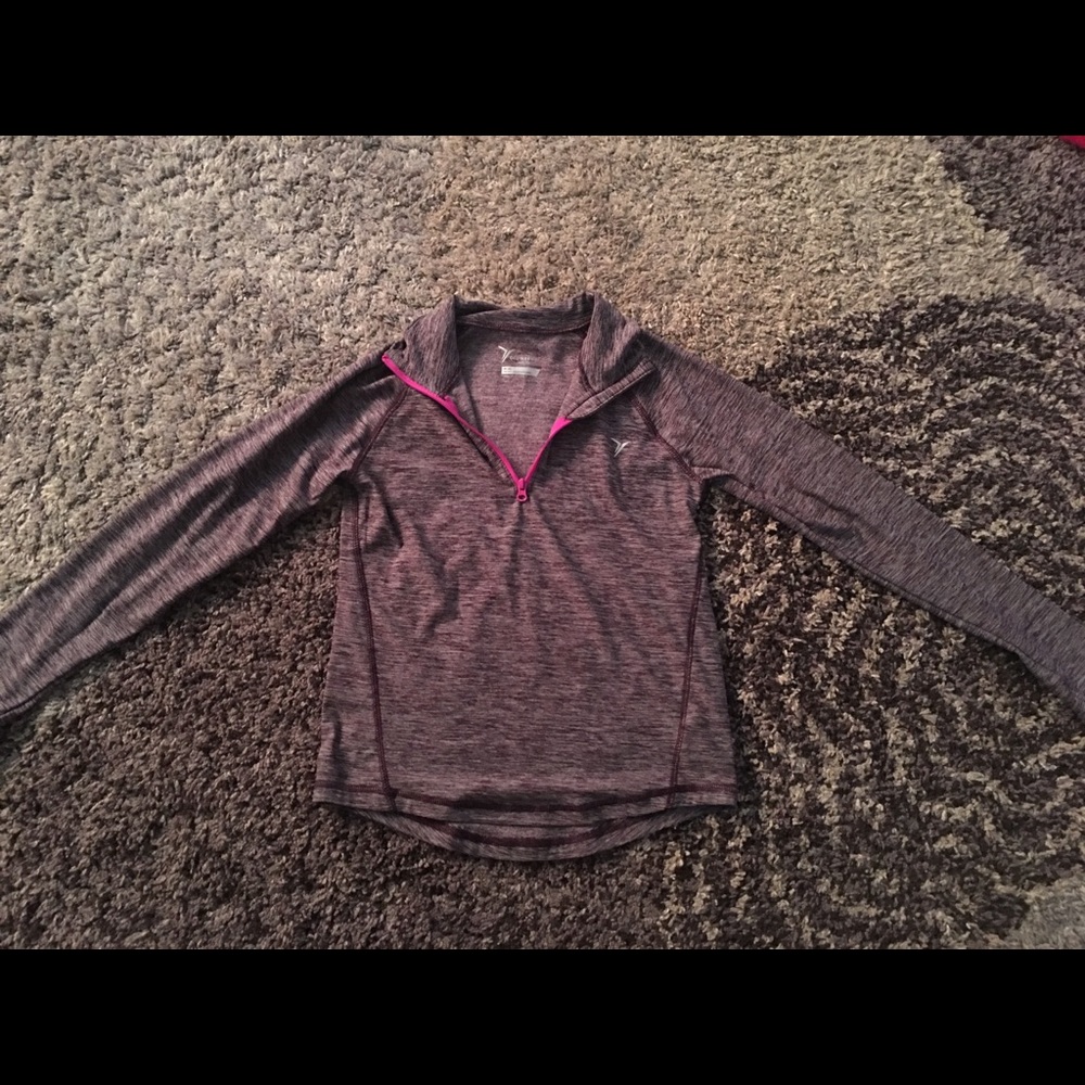 Old Navy active pullover size 8
